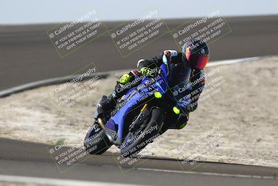 media/Nov-01-2025-TrackDaz (Sat) [[2b4d5192bc]]/B Group/1220pm (Turn 2 Outside)/